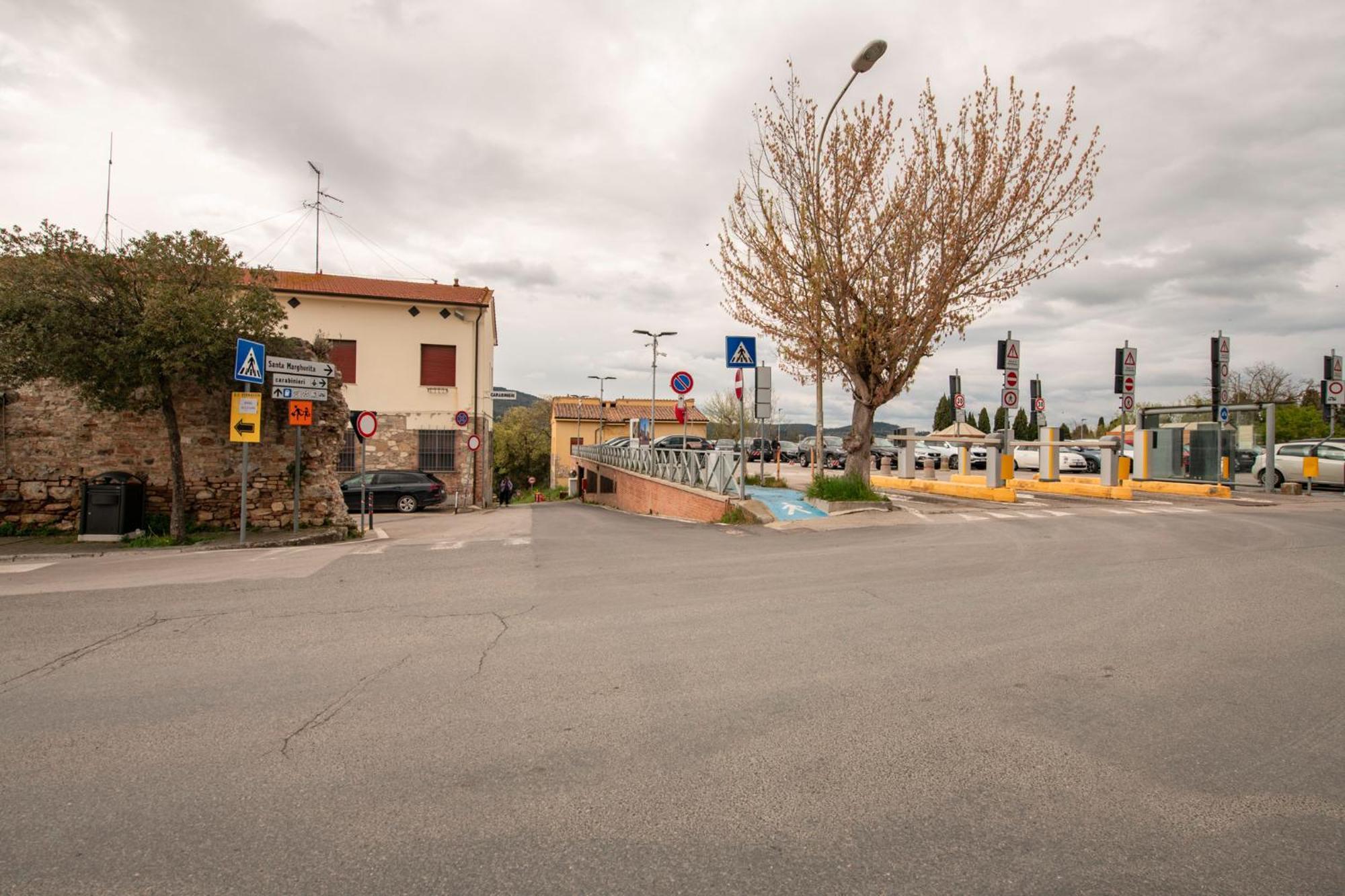 Bellavista Free Parking City Center San Gimignano Luaran gambar
